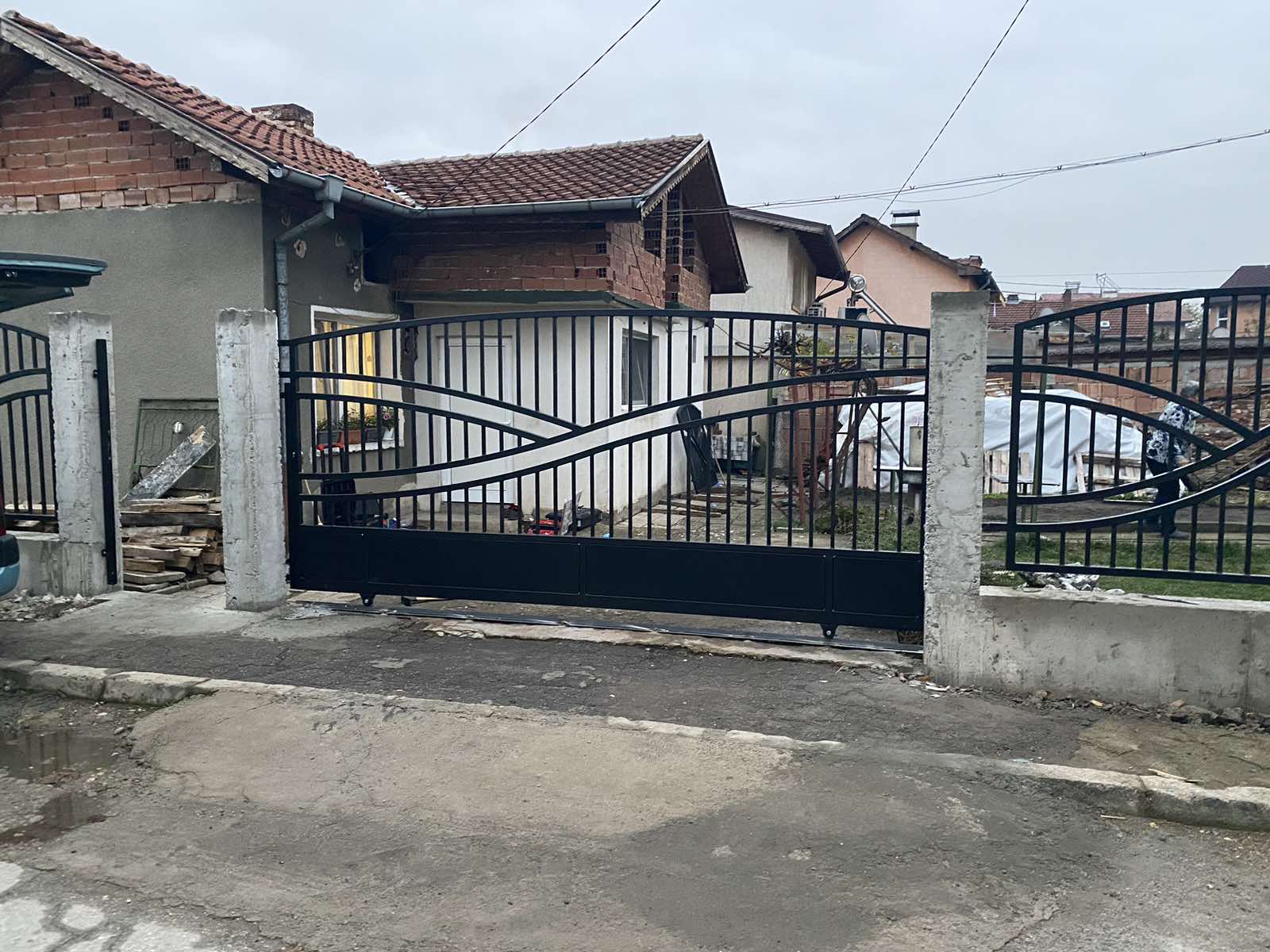 Метална Ограда - Враждебна