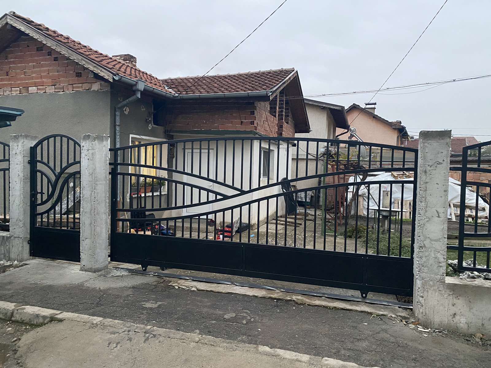 Метална Ограда - Враждебна - Изображение 2